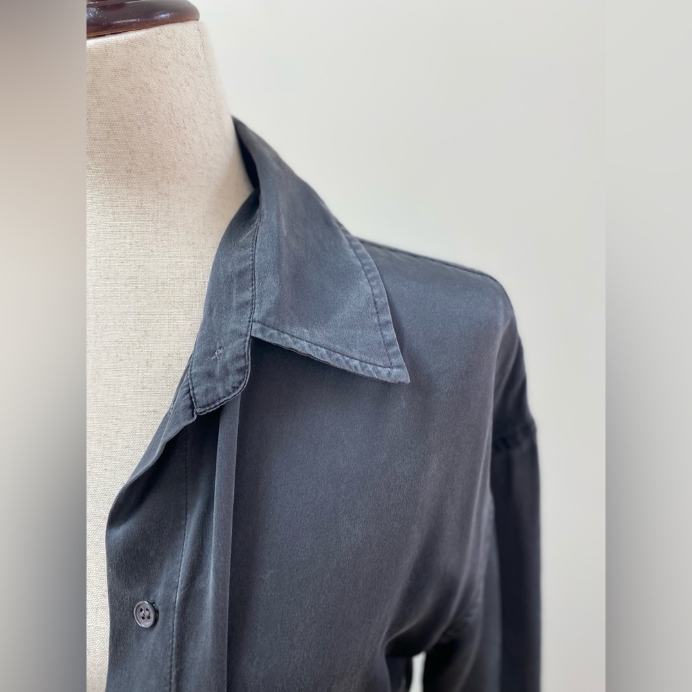Banana Republic Charcoal Button-Up Shirt - Picture 3 of 5